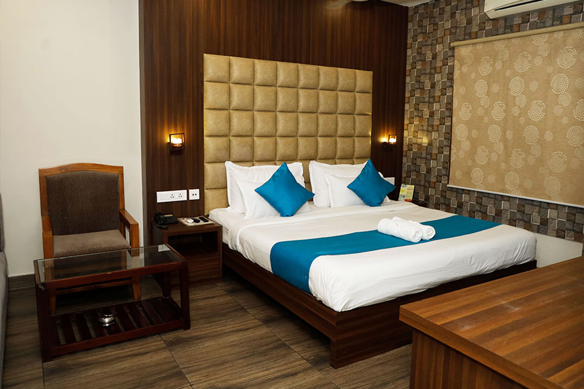 Saluja Residency Rooms